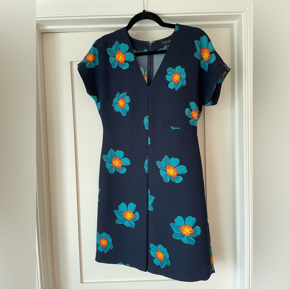 Beautiful Banana Republic dress